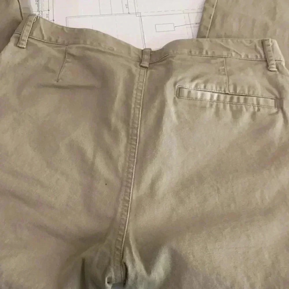 Old Navy pants - Picture 3 of 6